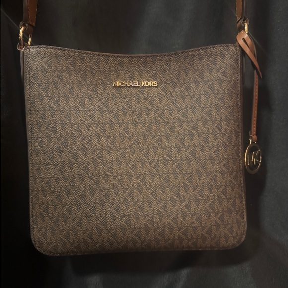 Michael Kors Dark Brown Logo Crossbody Messanger Bag - NWOT - Picture 1 of 8